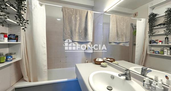 Location Appartement 3 pièces 81.15 m² - Villeurbanne 69100