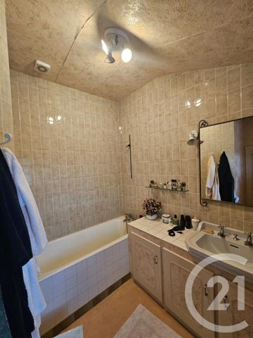 Maison à vendre  9 pièces - 251 m 2   BEAUMONT ST CYR  - 86