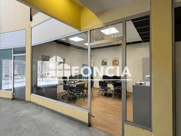 Location Local commercial 4 pièces 120 m² - Brignoles 83170