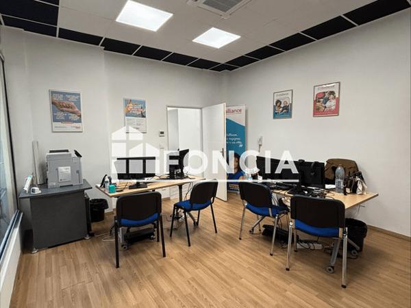 Location Local commercial 4 pièces 120 m² - Brignoles 83170