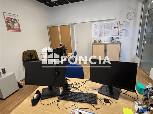 Location Local commercial 4 pièces 120 m² - Brignoles 83170