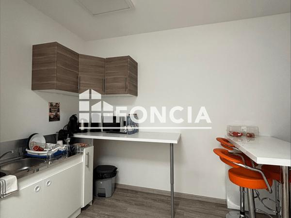 Location Local commercial 4 pièces 120 m² - Brignoles 83170