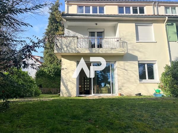 Maison Montmorency 8 pièce(s) 139.51 m² €390 000 ** - Référence 1572