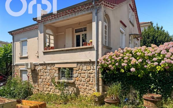 Maison à vendre    7 pièces •  Aubenas