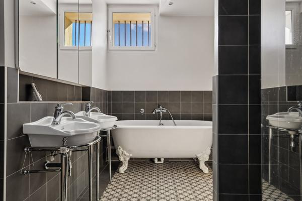 Vente Appartement de luxe Paris 7 6 Pièces 160.84 m²