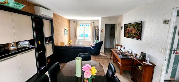 Maison située dans un quartier avec toutes les commodités à pied !