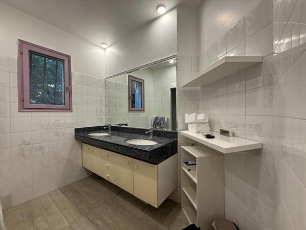 MAISON À VENDRE AVEC PISCINE - ORGON