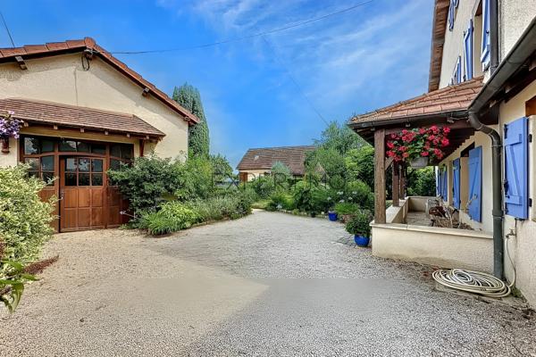 Sennecey-le-Grand (71240) Charmante maison avec gîte indépendant à Sennecey-le-Grand : Calme, Potentiel et Revenu