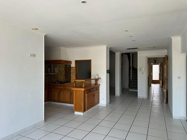Grande maison familiale de 193.96 m2 avec piscine à Rochefort