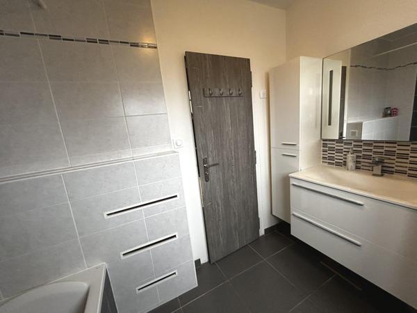 TRES BEL APPARTEMENT F3