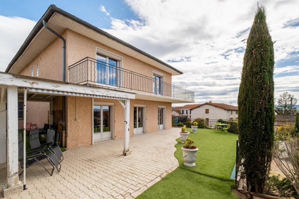 Maison centre village de Ternay
