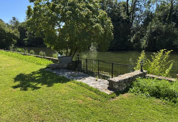 Abondant (28410) Maison au bord de l'Eure