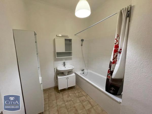 Appartement à louer 1 pièce 43.16m² Nîmes (30000)