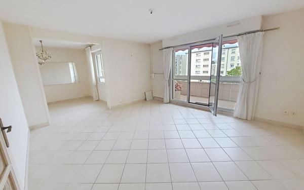 Appartement à vendre    6 pièces • 116,07 m2 Joué-lès-Tours