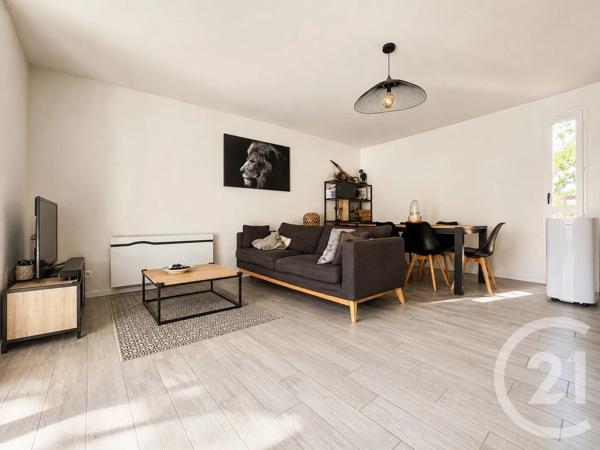 Appartement F3 à vendre  3 pièces - 78,53 m 2   ST LAURENT DU VAR  - 06