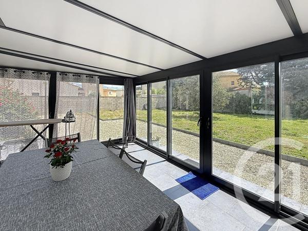 Maison à vendre  7 pièces - 142 m 2   CHATEAURENARD  - 13