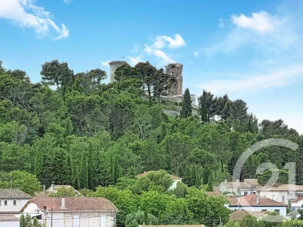 Maison à vendre  7 pièces - 142 m 2   CHATEAURENARD  - 13