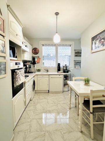 Appartement T3, 67 m2, balcon, parking