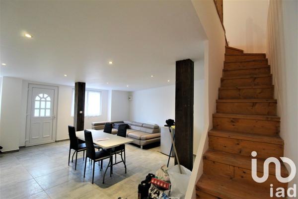 Maison de ville 5 pièces de 106 m² à Saint-James (50240)