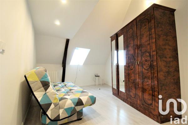 Maison de ville 5 pièces de 106 m² à Saint-James (50240)