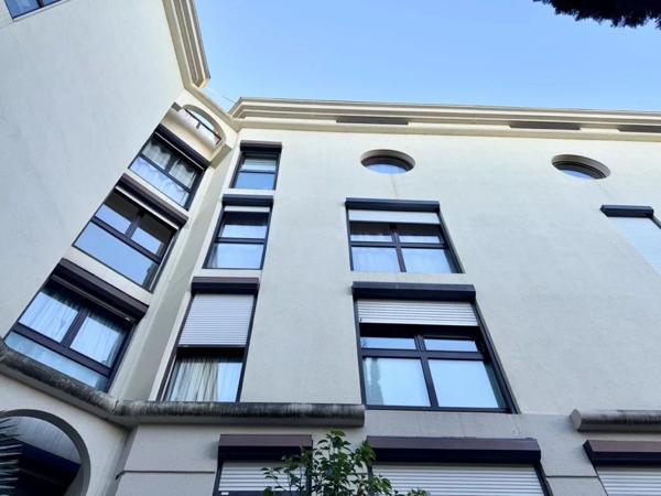 Appartement 90 m² Troisième avec Ascenseur  , terrasses, parking sécurisé à Nîmes Jean Jaures Puech Duteil