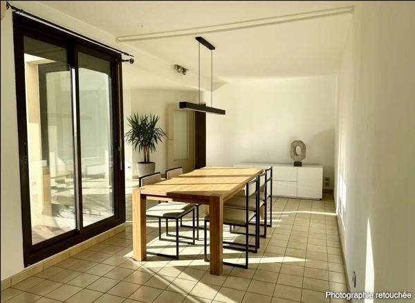 Appartement 90 m² Troisième avec Ascenseur  , terrasses, parking sécurisé à Nîmes Jean Jaures Puech Duteil