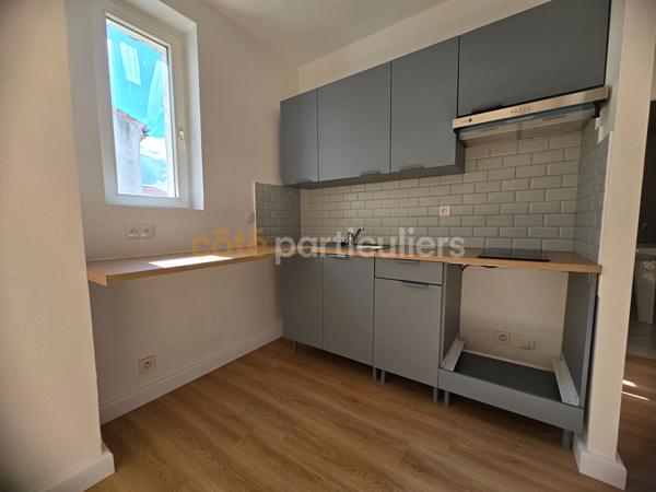 Location
                Appartement30,3 m² - 2 Pièces -
                    AGEN (47000)