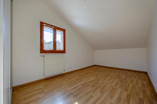 Appartement 2 pièces à vendre à Saint Alban Leysse - Bon état, proche commodités