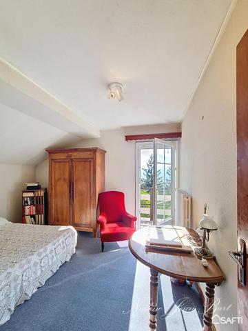 Chalet familial 175m2  Hauteurs Bonneville vue montagnes terrain 2681m2