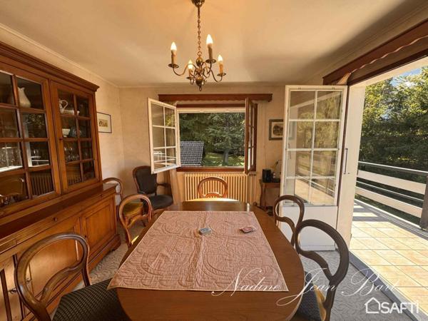 Chalet familial 175m2  Hauteurs Bonneville vue montagnes terrain 2681m2