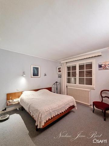 Chalet familial 175m2  Hauteurs Bonneville vue montagnes terrain 2681m2