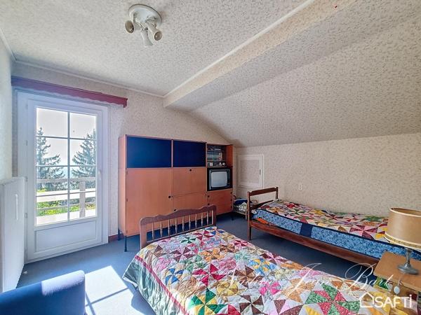 Chalet familial 175m2  Hauteurs Bonneville vue montagnes terrain 2681m2