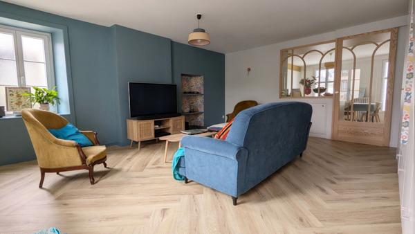 ACHAT-VENTE LAVAL Maison/Appartement hyper centre