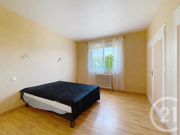 Maison à vendre  4 pièces - 135 m 2   CINTEGABELLE  - 31