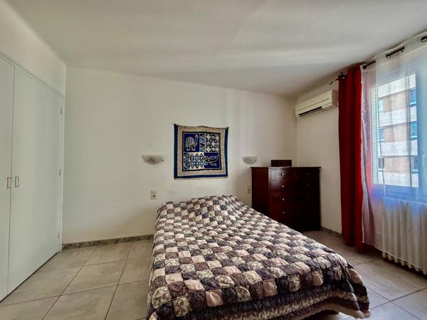 T3 au dernier étage quai de genève