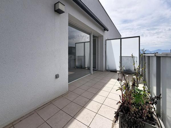 T2 récent 44 m² avec terrasse + cave – Résidence sécurisée (2019) – Proche centre-ville