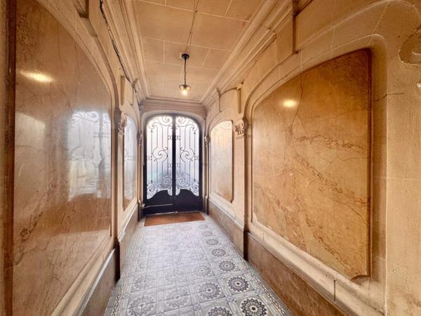 Grand studio traversant et lumineux