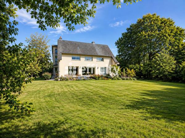 Maison
         8 pièces
        - 220 m² Bien prestige 925 000 € *
