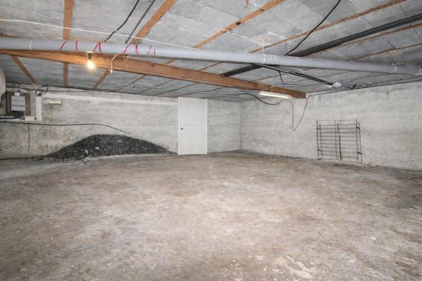 Maison 4/5 pièces, 97,28m², terrain 384, garage, cave