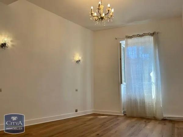 Appartement à louer 3 pièces 91m²