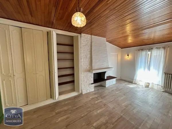 Appartement à louer 3 pièces 91m²
