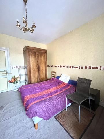 Tonnay-Boutonne (17380) Immeuble bourgeois centre-bourg