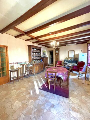 Tonnay-Boutonne (17380) Immeuble bourgeois centre-bourg