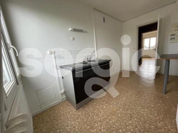 Location 3 Pieces 64 60200 Compiegne 43 0496 01 0001