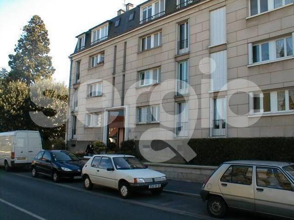 Location 3 Pieces 64 60200 Compiegne 43 0496 01 0001