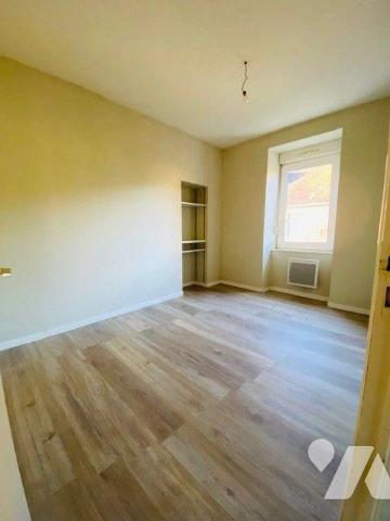 A Vendre à Perros-Guirec (22700) en Côtes-d'Armor (22), un appartement de type 3 au premier éta...