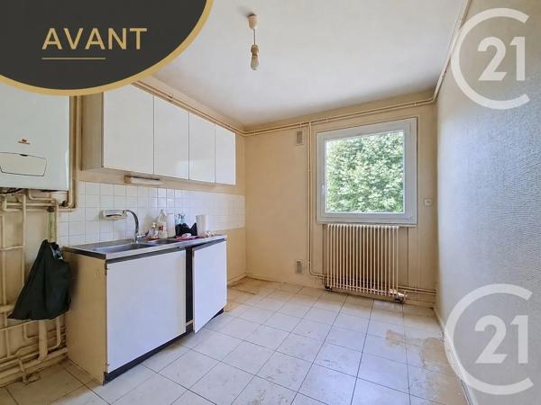 Appartement F4 à vendre  4 pièces - 73 m 2   LAGNIEU  - 01