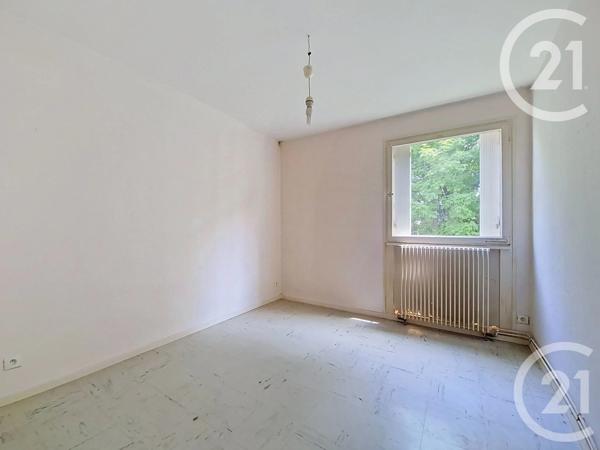 Appartement F4 à vendre  4 pièces - 73 m 2   LAGNIEU  - 01