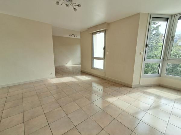 Appartement 5 pièce(s) 2 chambre(s) 86.18 m²