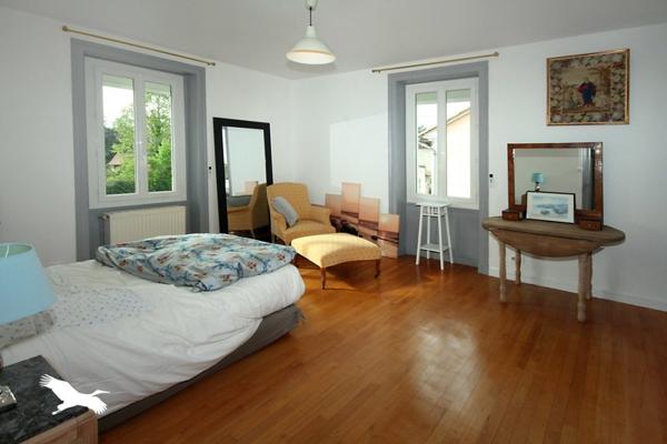 Maison à vendre |  Saint-Astier |  4 pièces | 200 m²